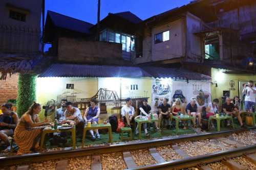 Xóm đường tàu ở Hà Nội